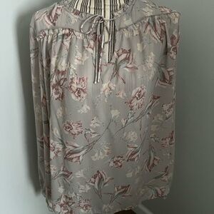 Violet + Claire Floral Top Size XLarge